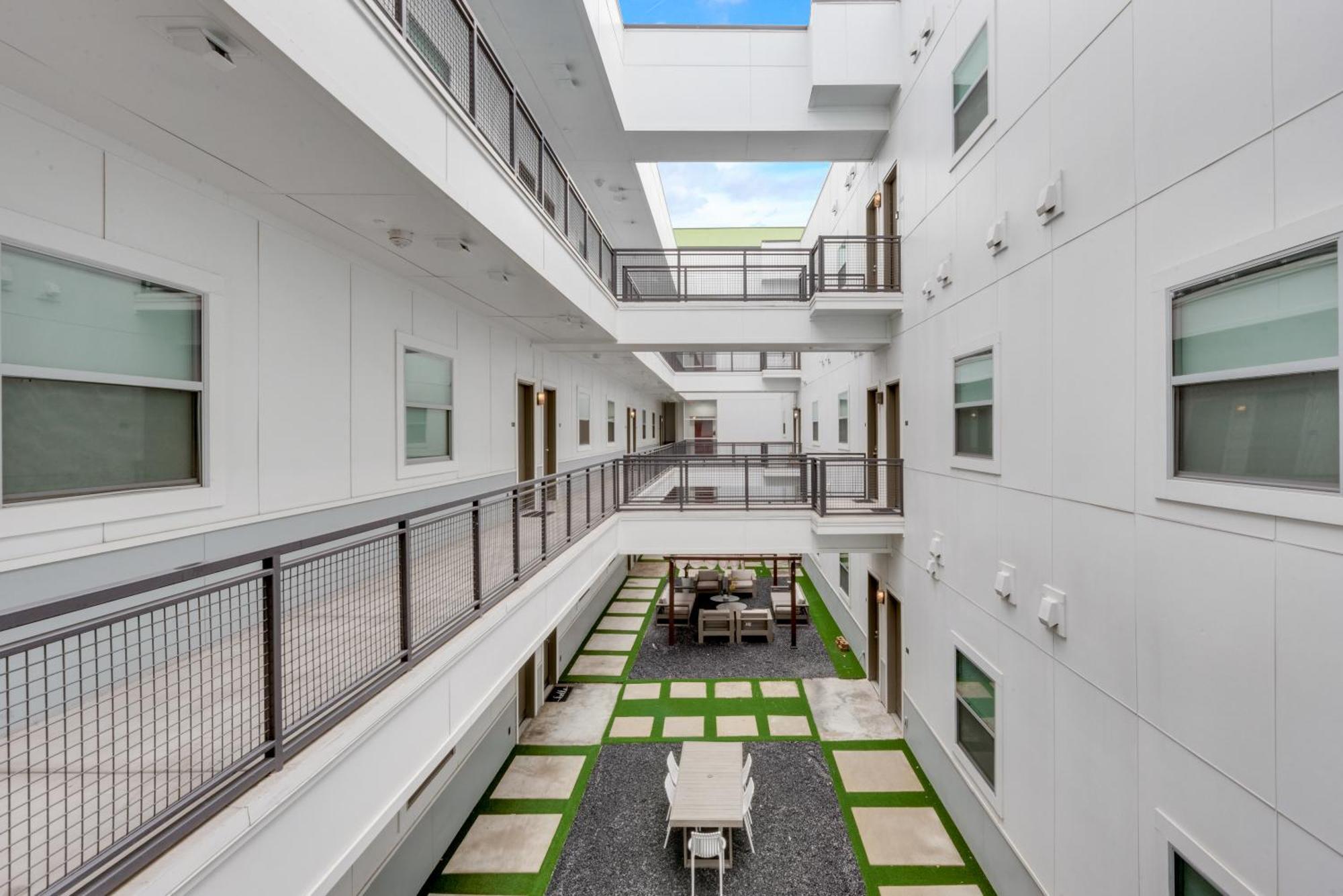 Snappy Loft Style 2Br I Gym I Parking I Workspace Dallas Exteriör bild